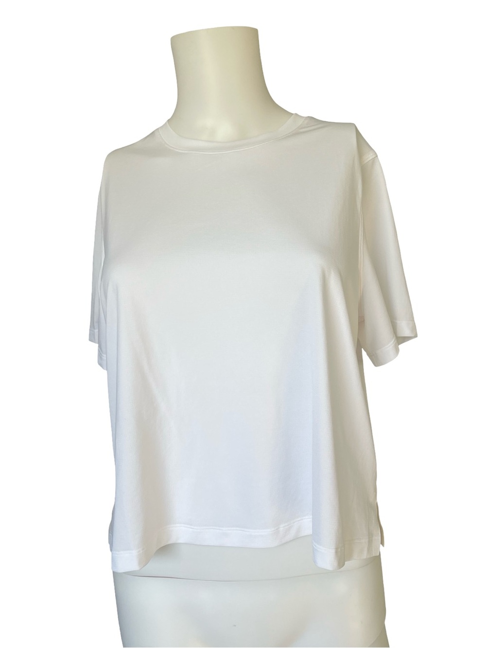 Lululemon White Cropped T-shirt Short Sleeve Activewear Athletic Workout Womens